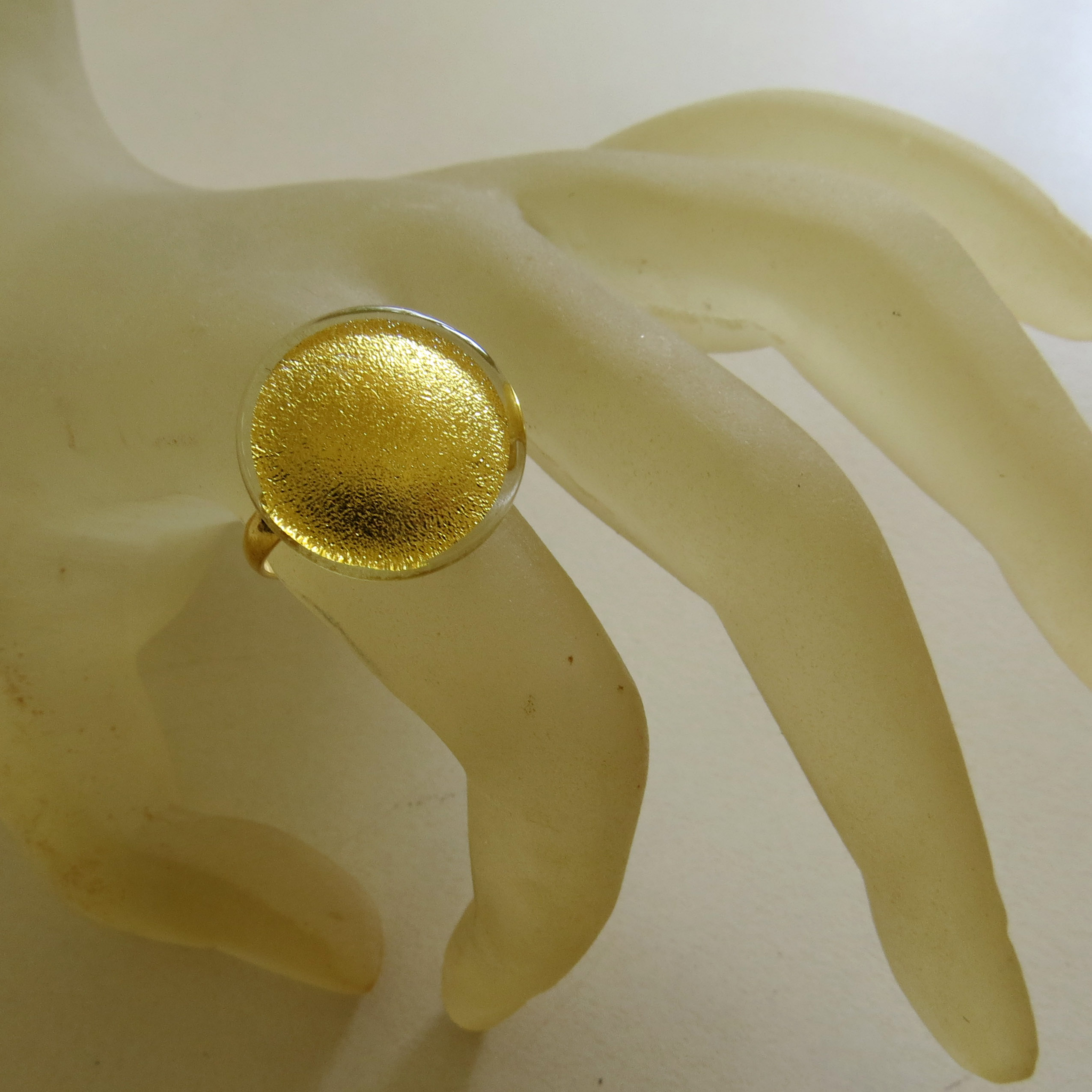 Sun ring 2.1 cm (S2R), adjustable ring fitting which can get adapted to every finger