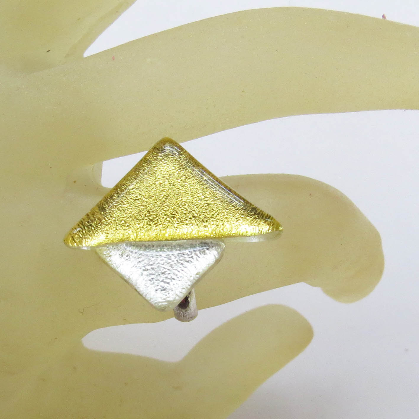Gold Creation ring, single piece, 2 x 1.8 cm (K4R), all our rings have an adjustable fitting which can get adapted to every finger.