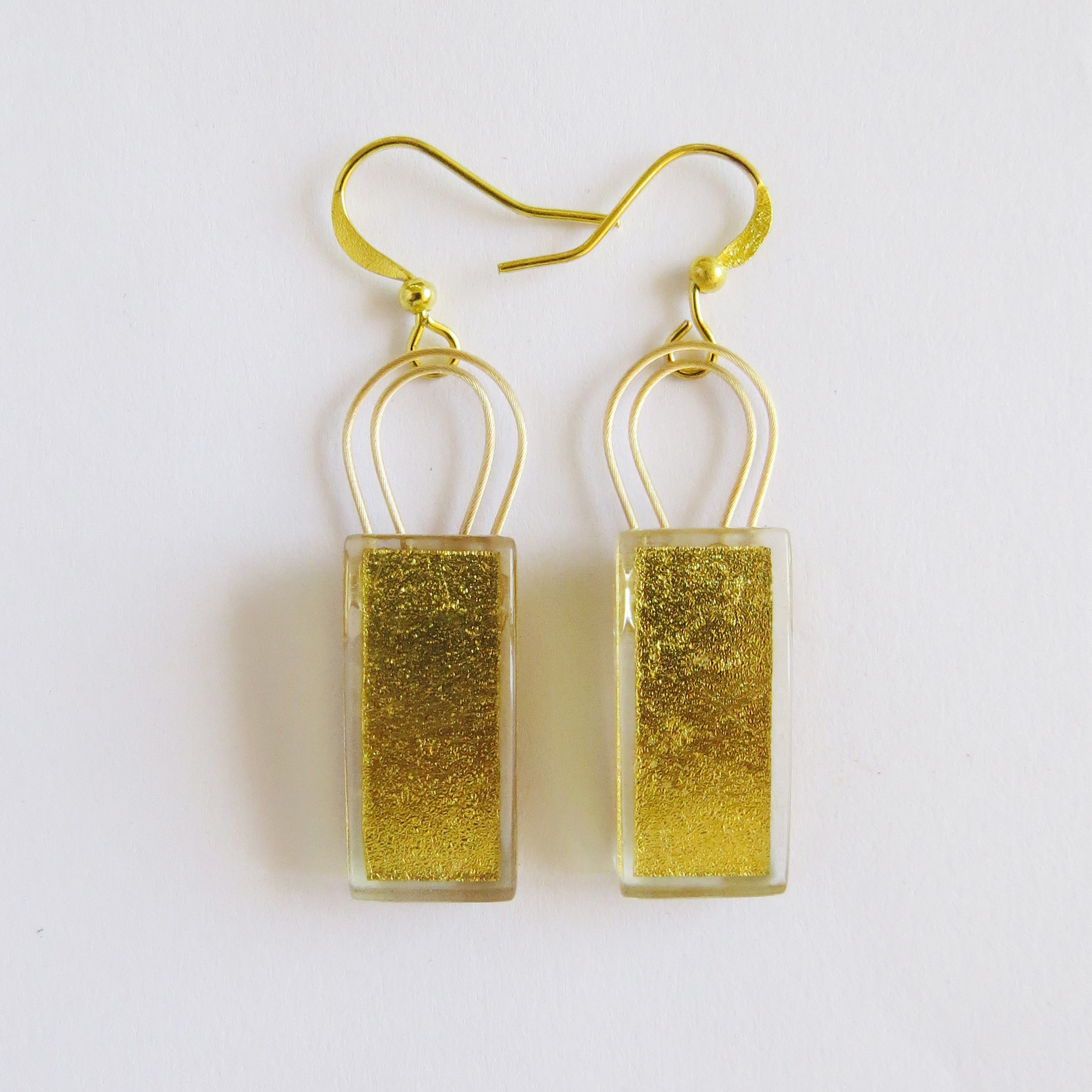 Small rectangular hanging earrings 2 x 0.9 cm (L0EH), also available as stud earrings (L0ES) and in a large version (L3EH) 3 x 1.5 cm