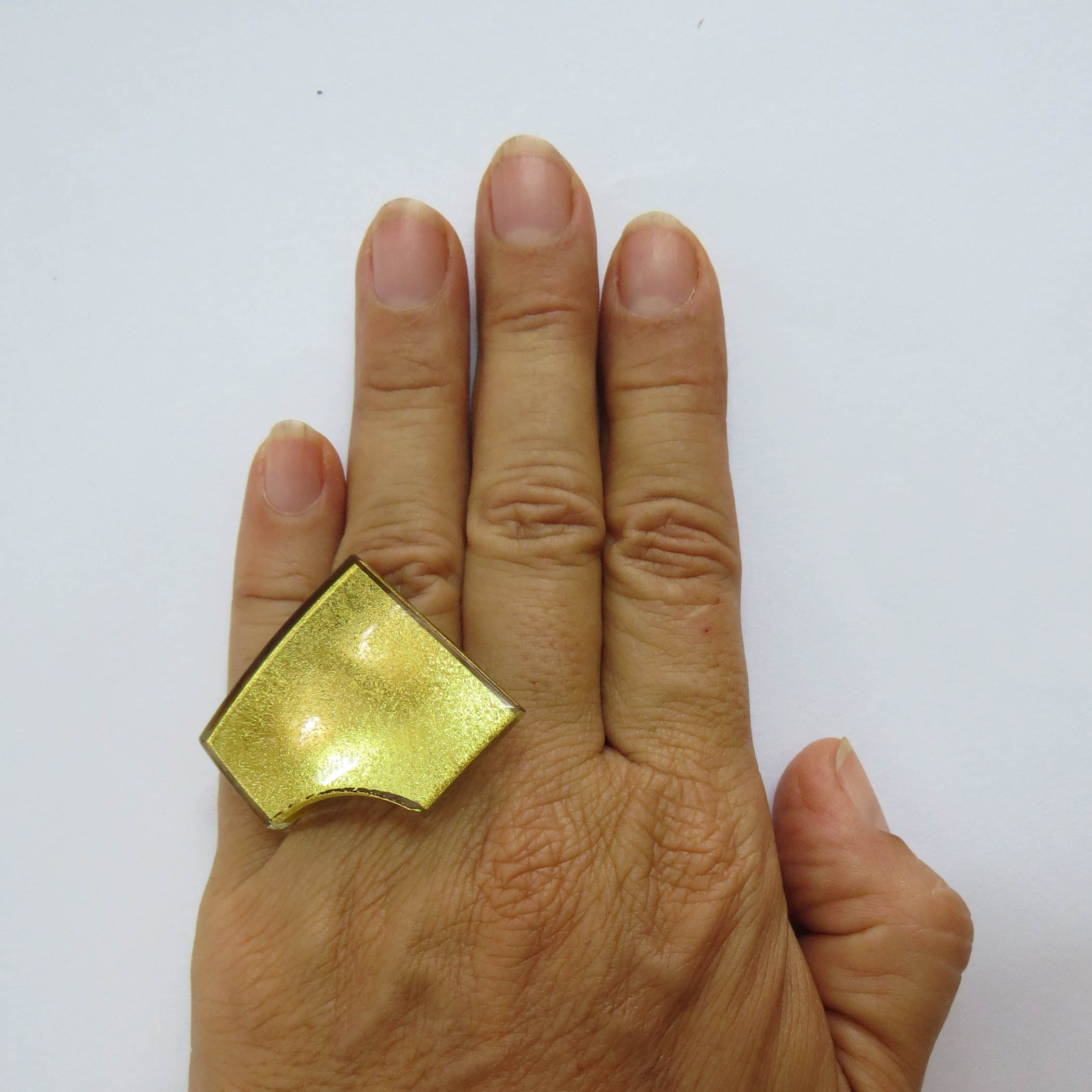 Large diamond ring, available in 3.1 cm (D3R), all our rings have an adjustable fitting which can get adapted to every finger.