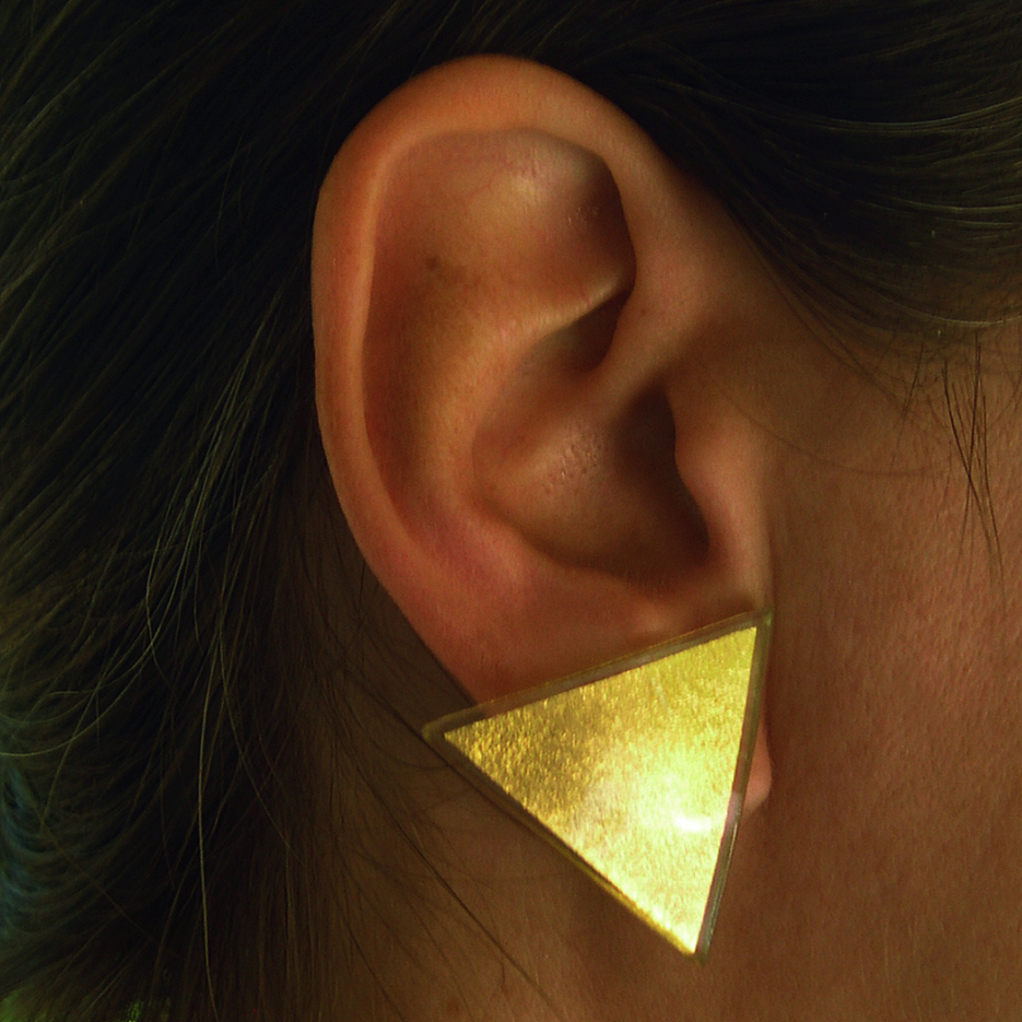 Large triangular stud earrings 2.7 - 3 cm (T3ES), also available as hanging earrings (T3EH)