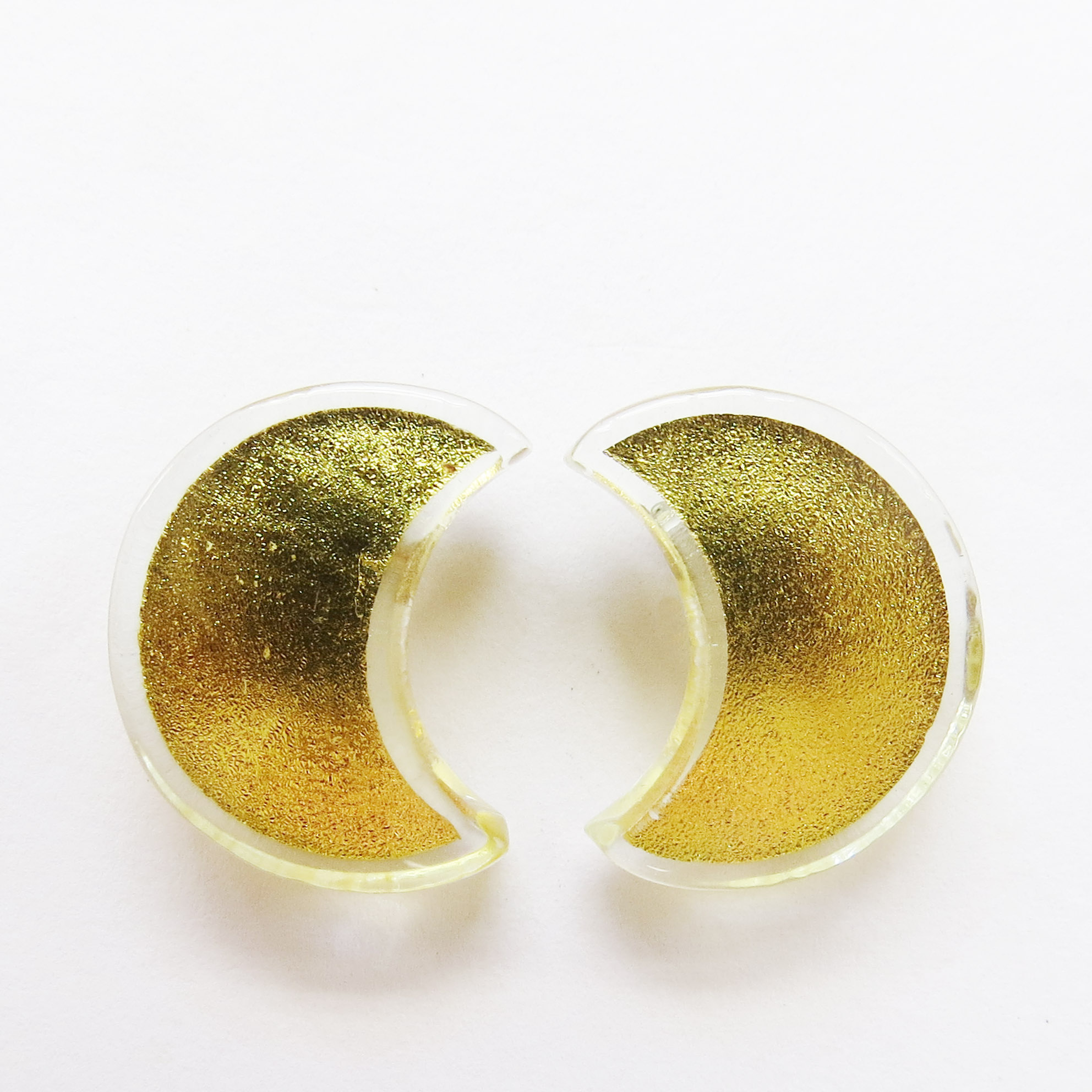 Moon stud earrings 2.1 x 1.5 cm (M2ES), also available as hanging earrings (S2EH)