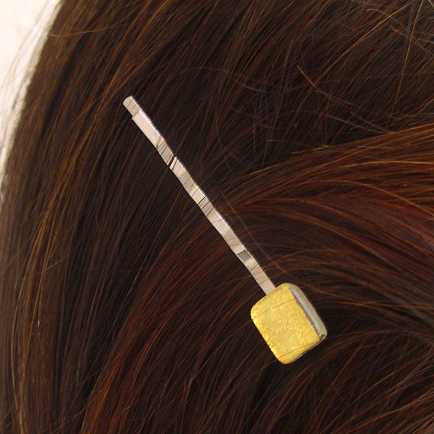 Tiny square golden hair pin, available in 1 cm (K1HP).