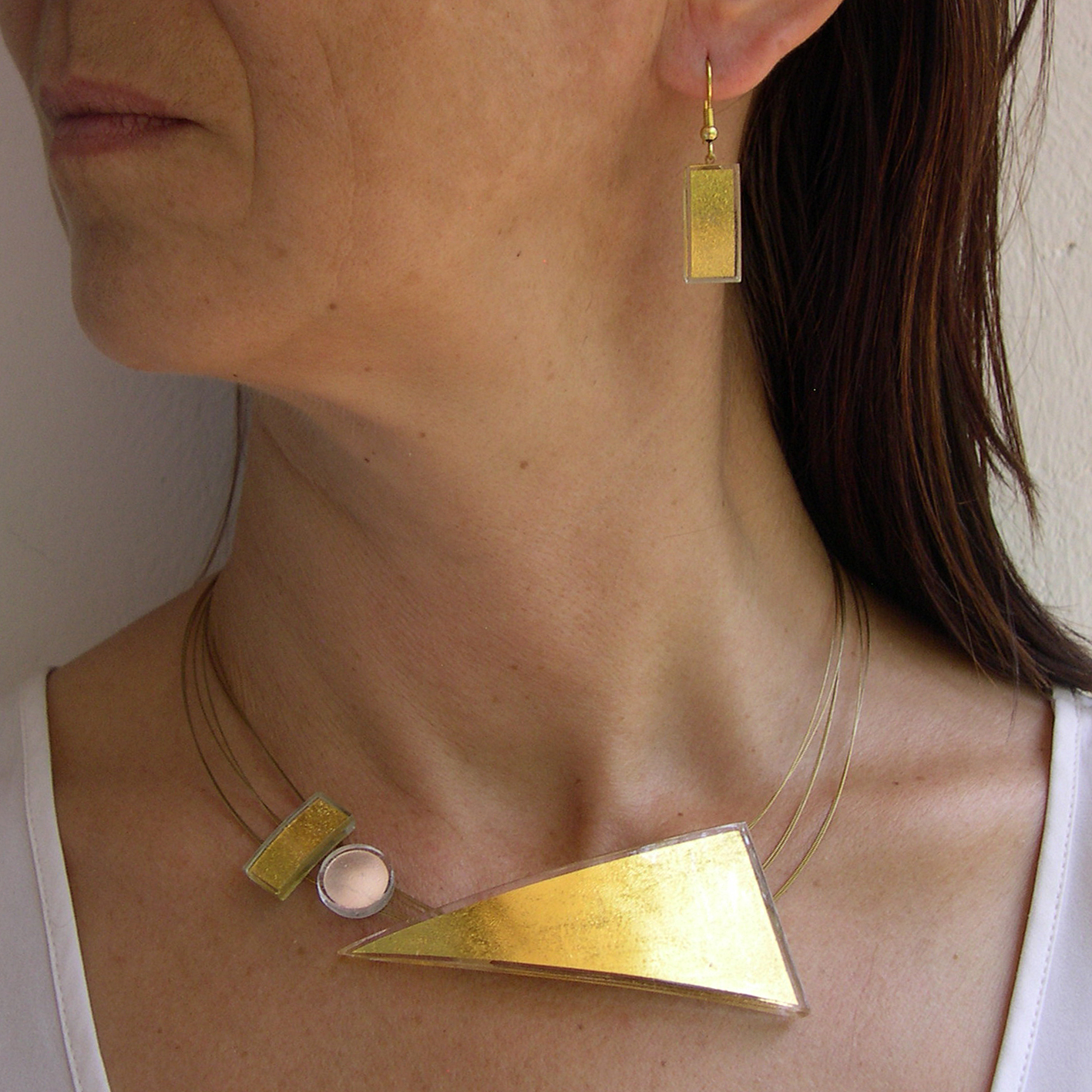 Extravagant triangular necklace (TSLN3), it looks nice combined with rectangular earrings (L0EH)