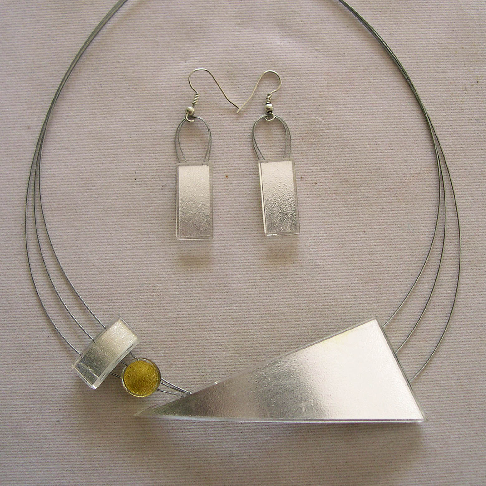 Extravagant triangular necklace (TSLN3si), it can get combined with rectangular earrings (L0EHsi)